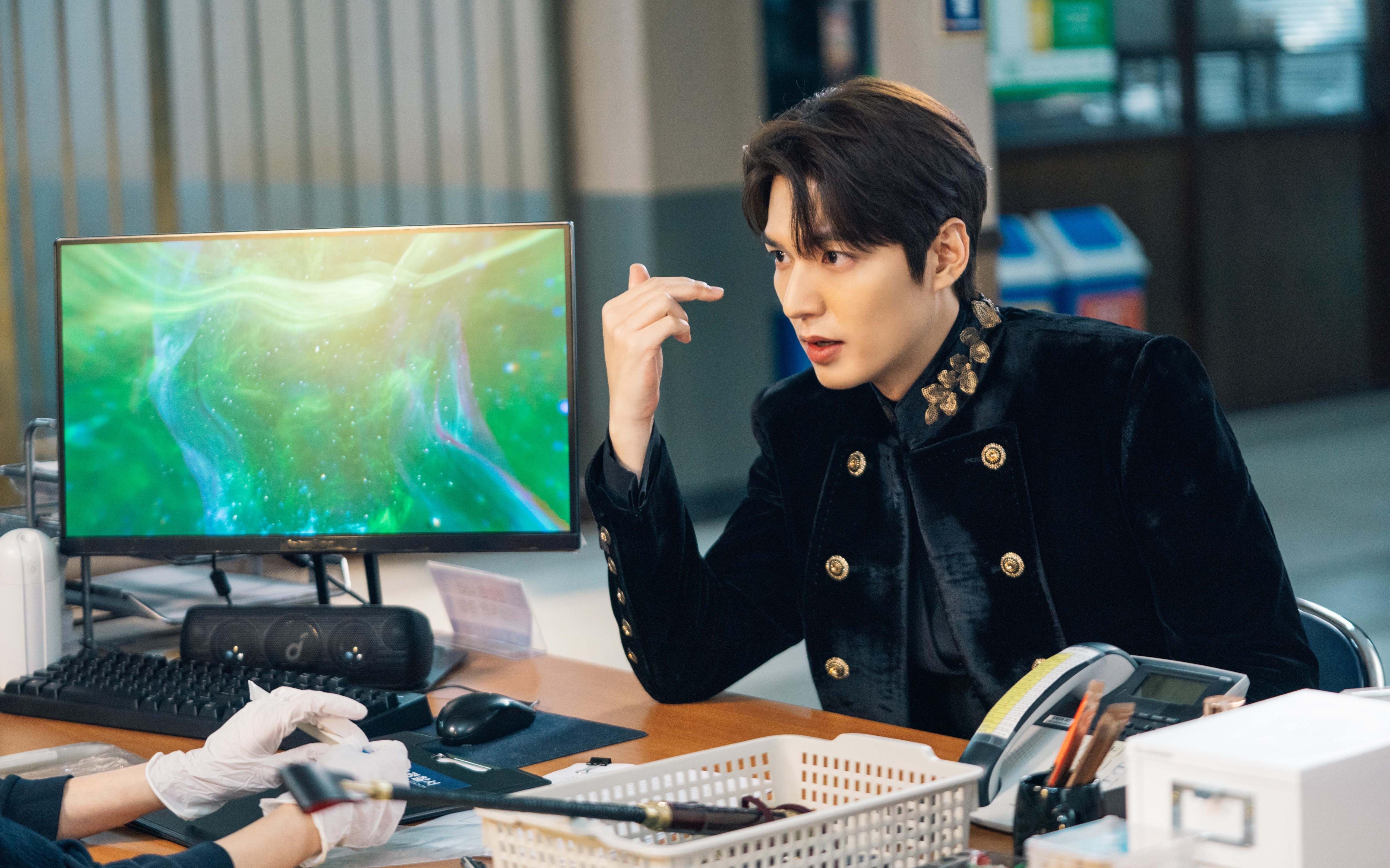 球队是否调整比赛节奏应对特定天气状况，球队比赛问题